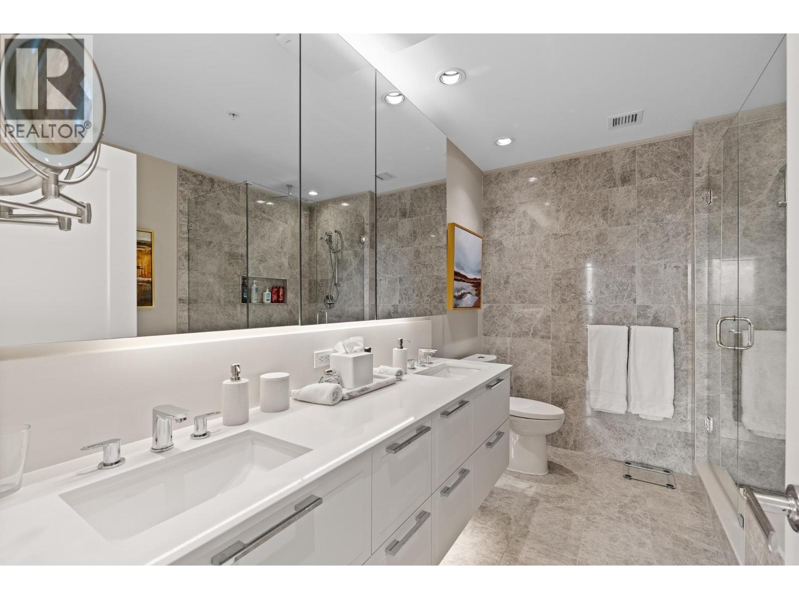 1406 118 CARRIE CATES COURT, North Vancouver