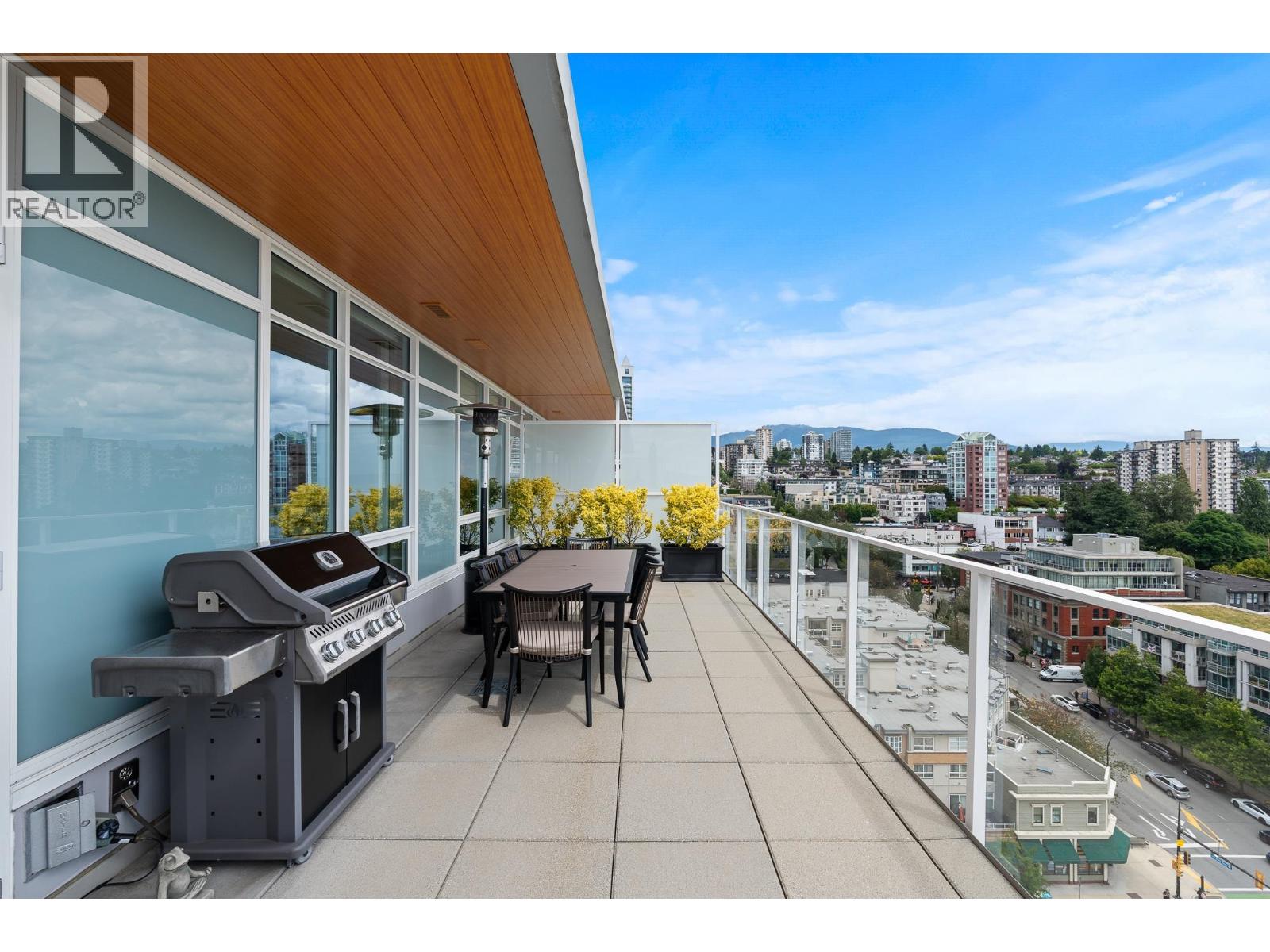 1406 118 CARRIE CATES COURT, North Vancouver