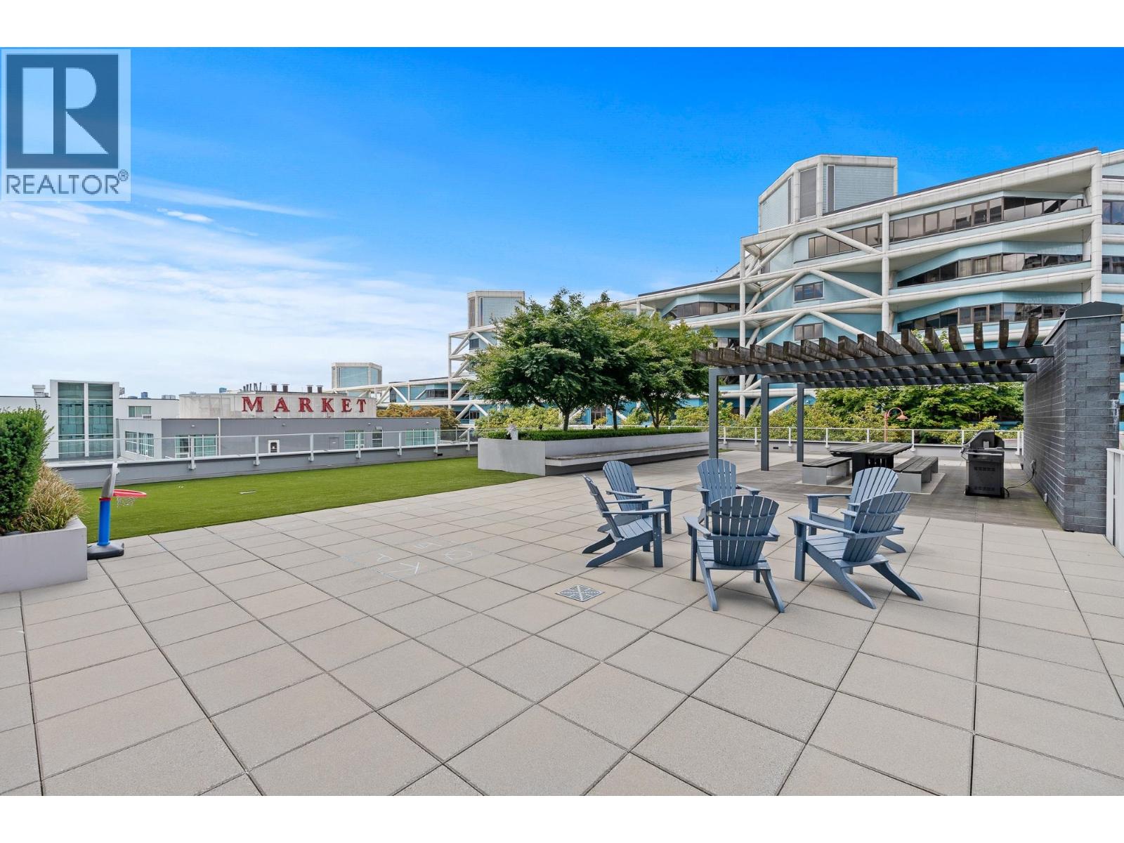 1406 118 CARRIE CATES COURT, North Vancouver