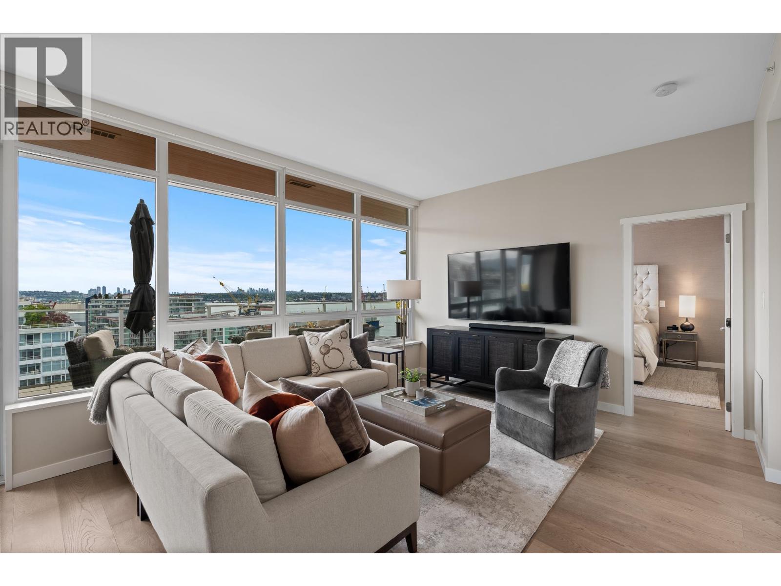 1406 118 CARRIE CATES COURT, North Vancouver