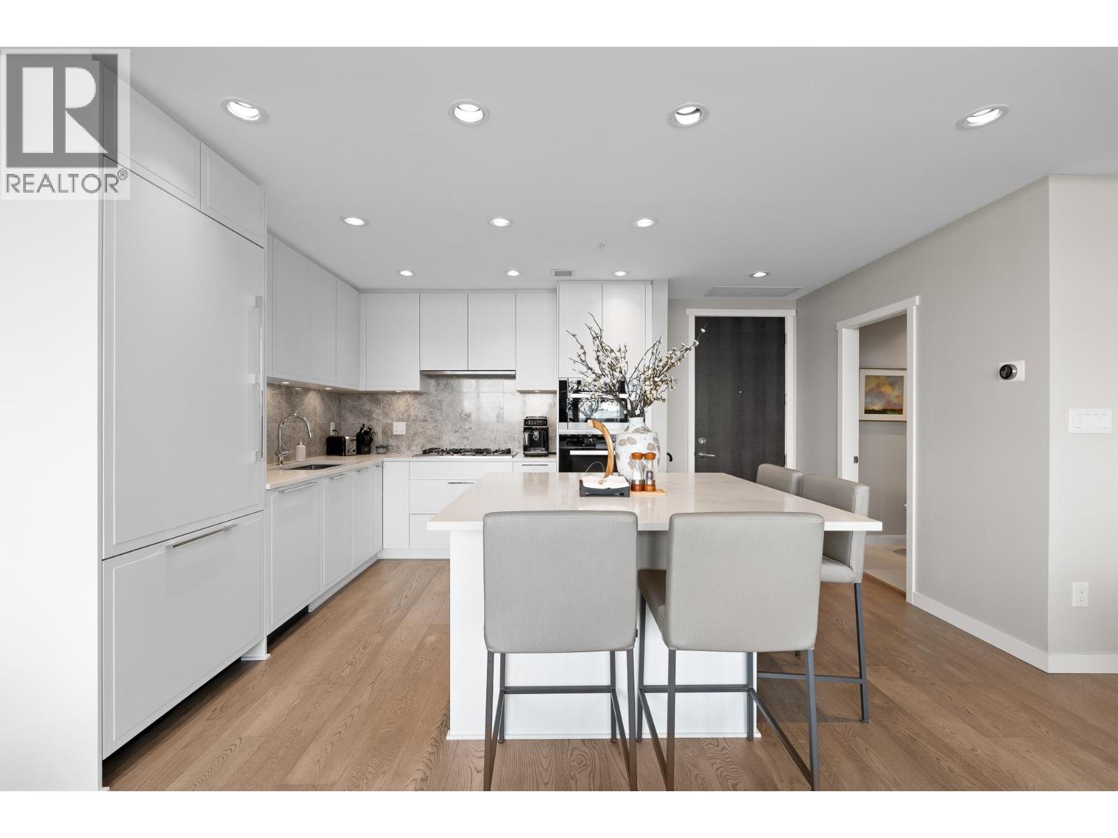 1406 118 CARRIE CATES COURT, North Vancouver