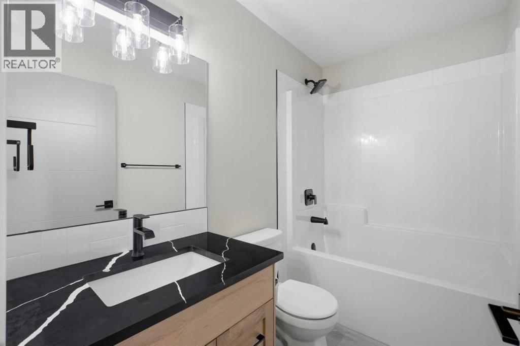125 Hampton Crescent - 12