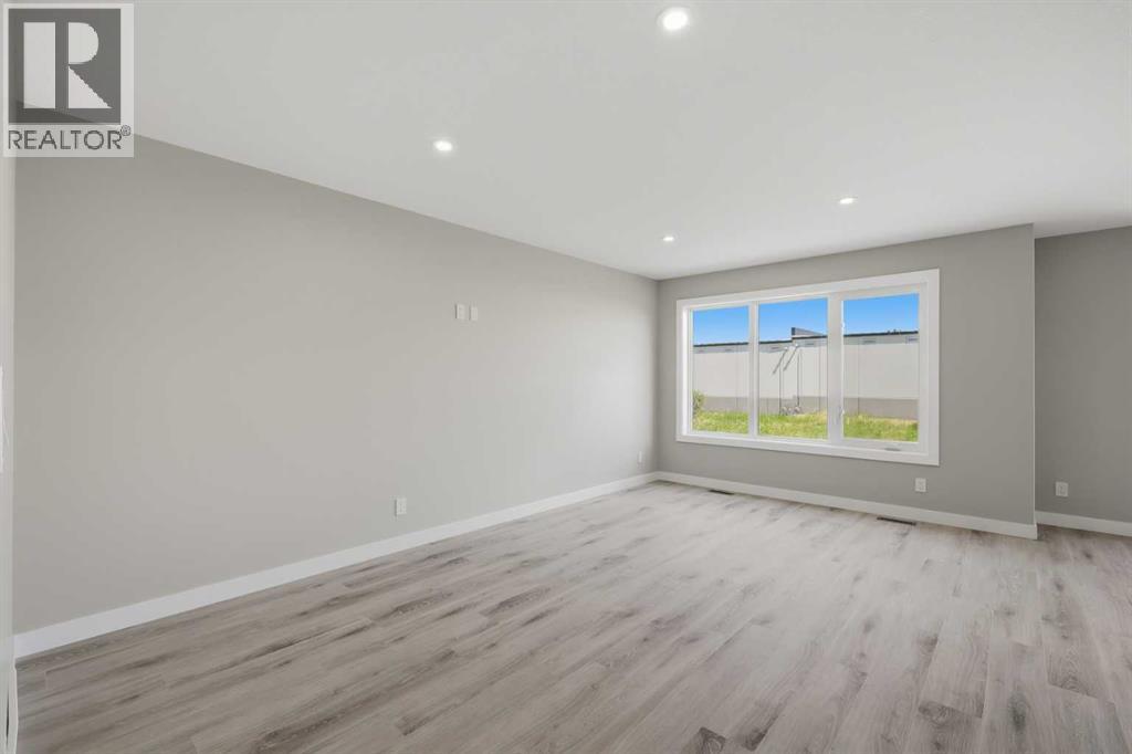 125 Hampton Crescent - 4
