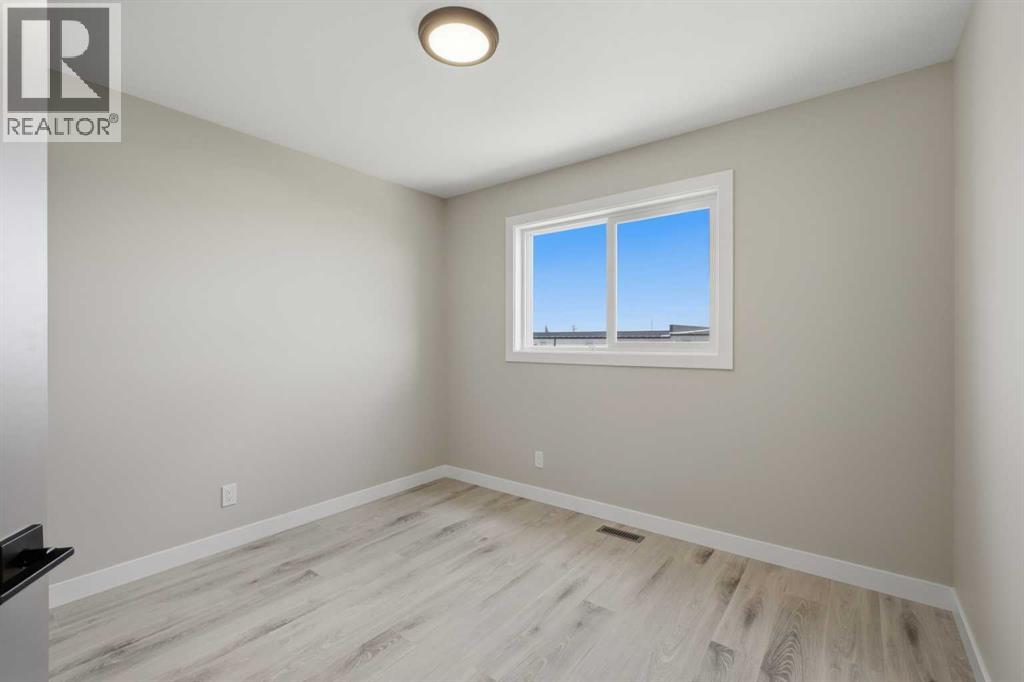 125 Hampton Crescent - 11
