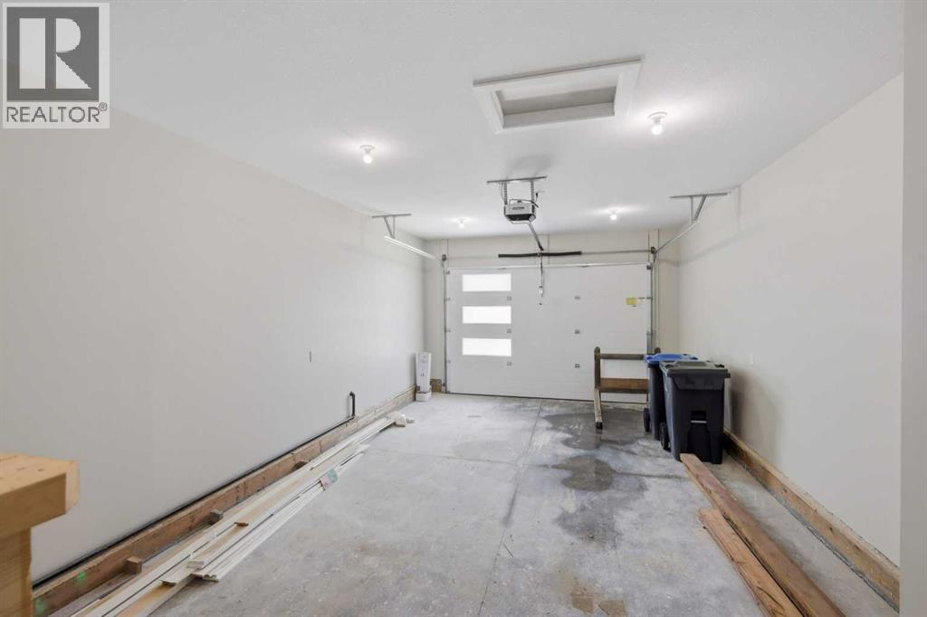 125 Hampton Crescent - 19