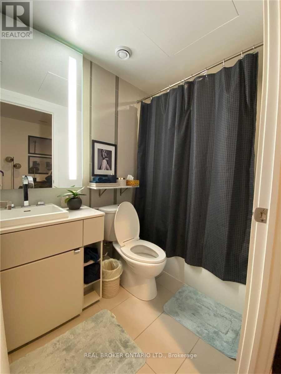 #515 101 PETER STREET W - 8