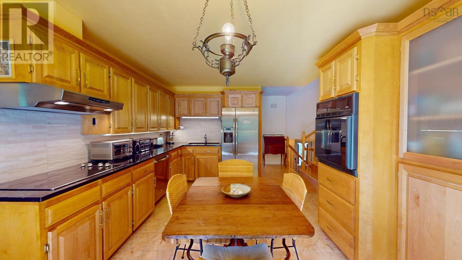 61 Sherwood Drive - 21
