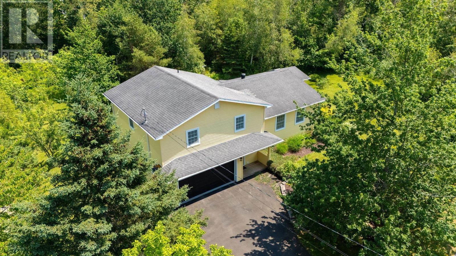 61 Sherwood Drive - 43