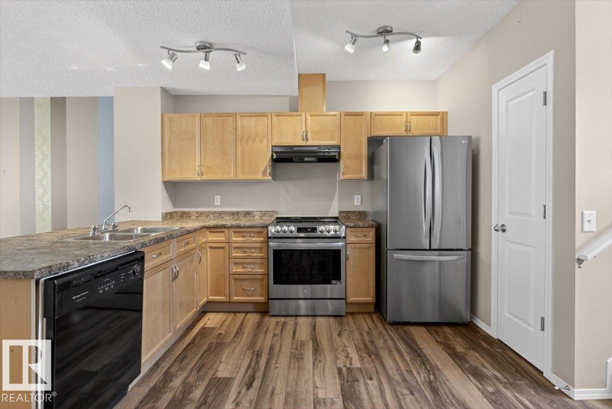 #130 5604 199 ST NW - 12