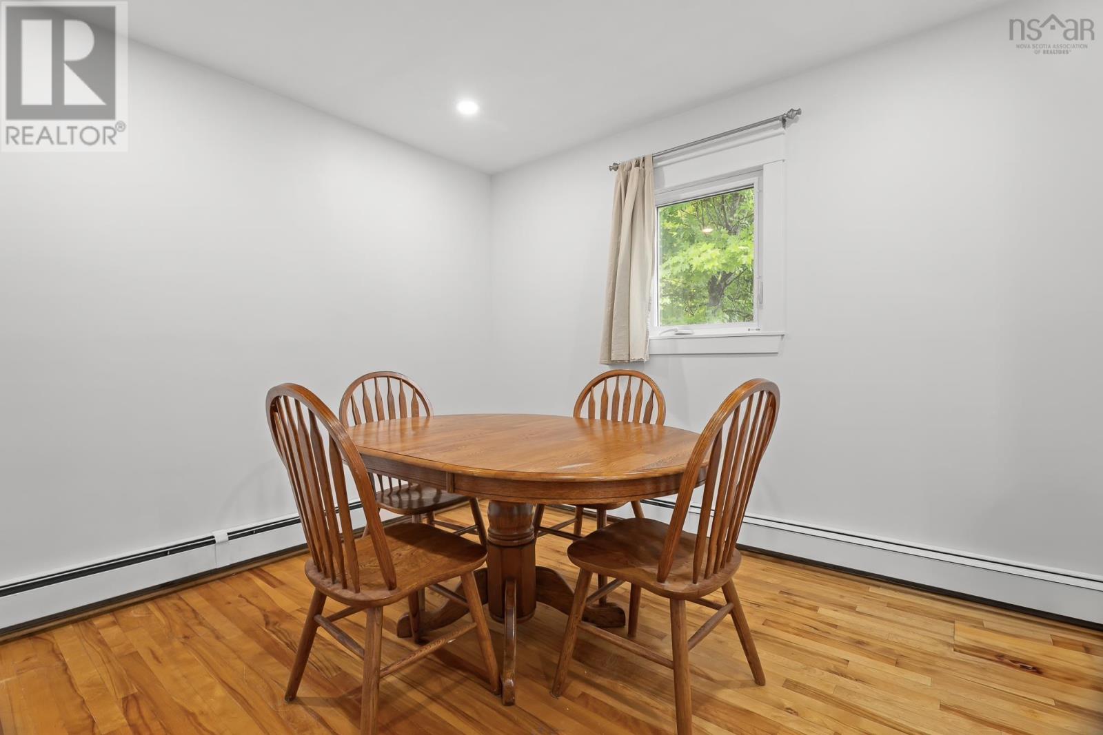 47 Frances Street - 11