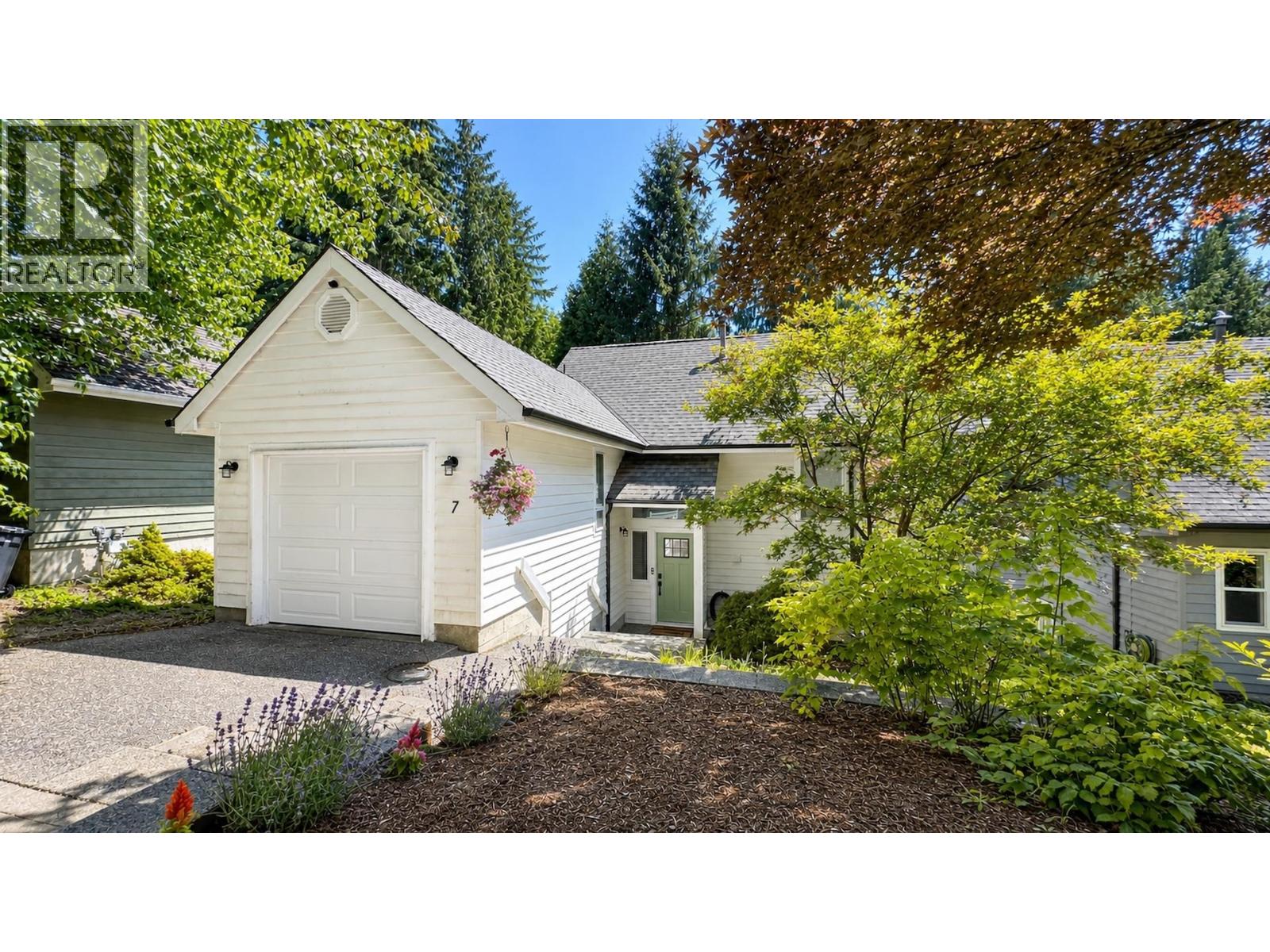 7 MAUDE COURT, Port Moody