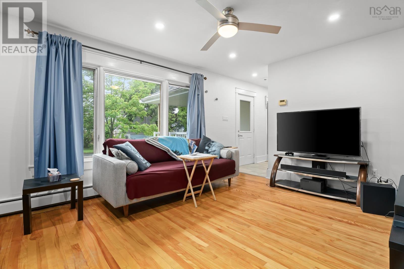 47 Frances Street - 3