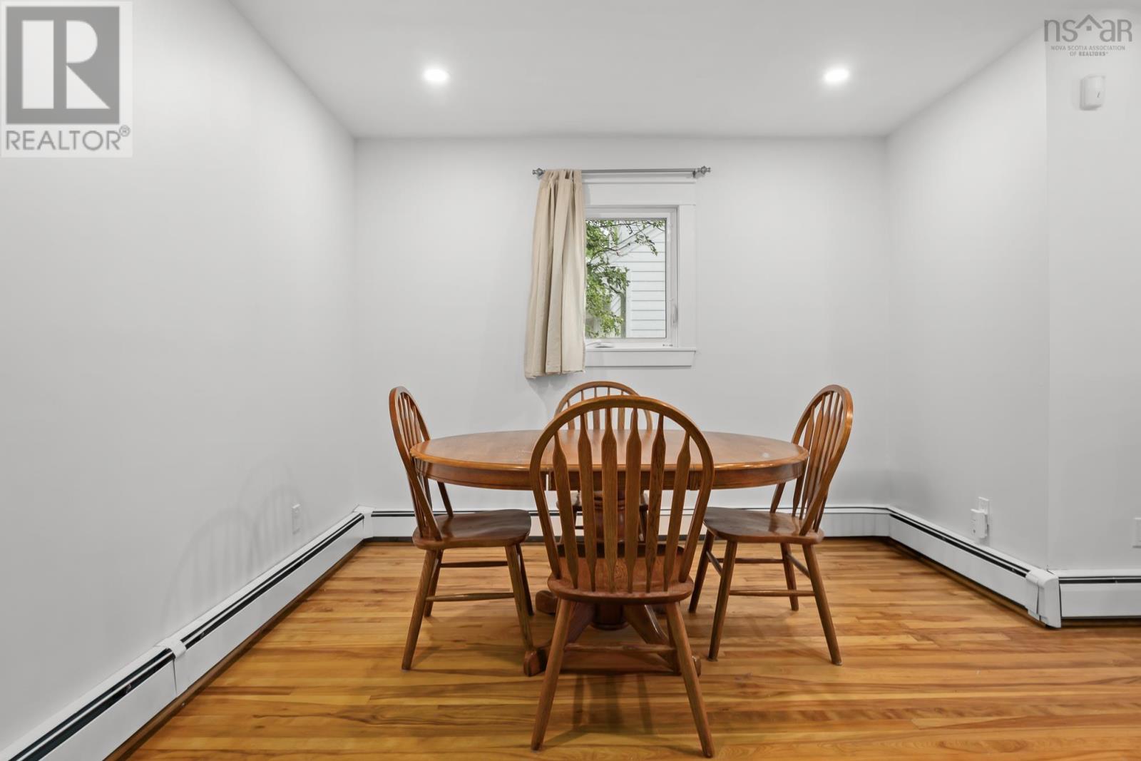 47 Frances Street - 12
