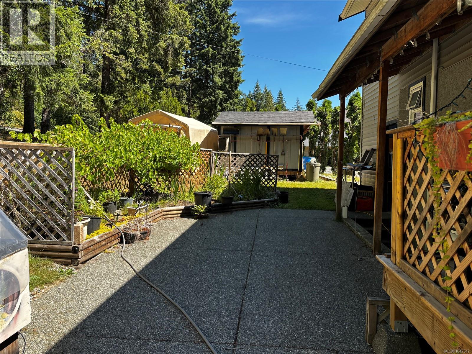 648 Nimpkish Dr - 20