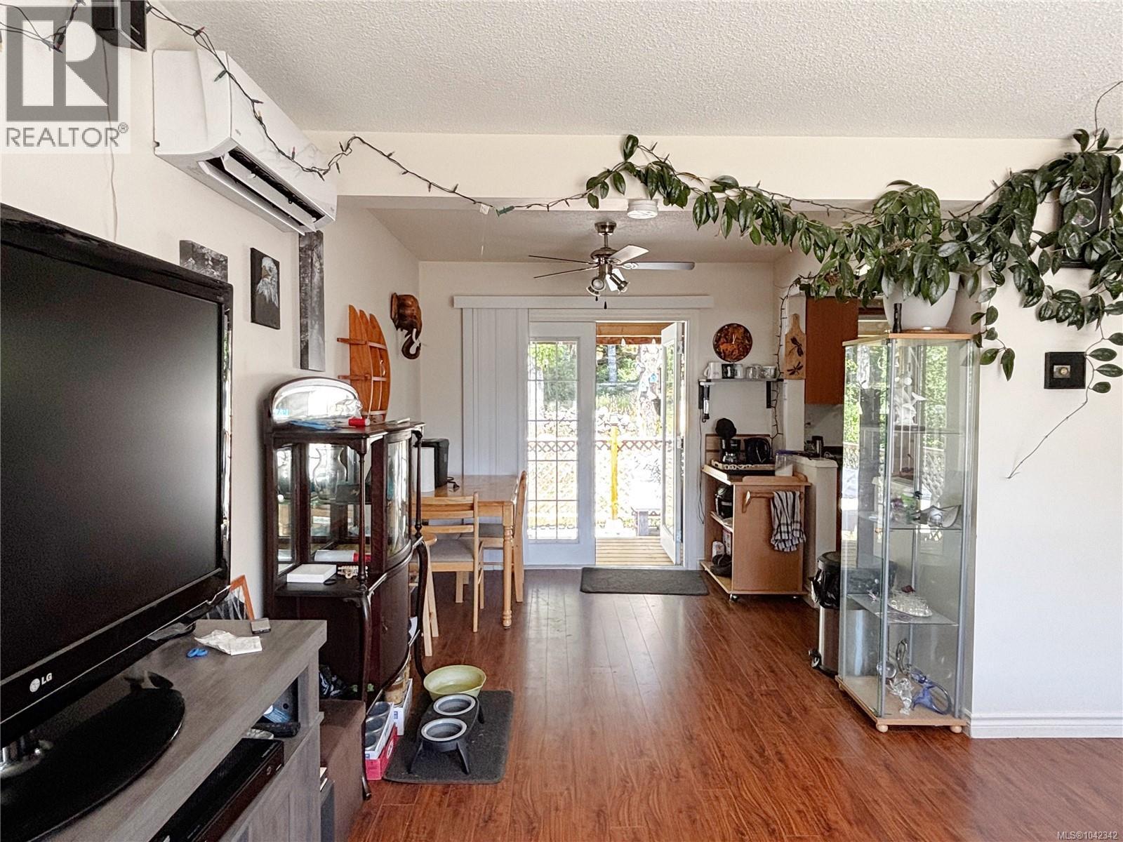 648 Nimpkish Dr - 5
