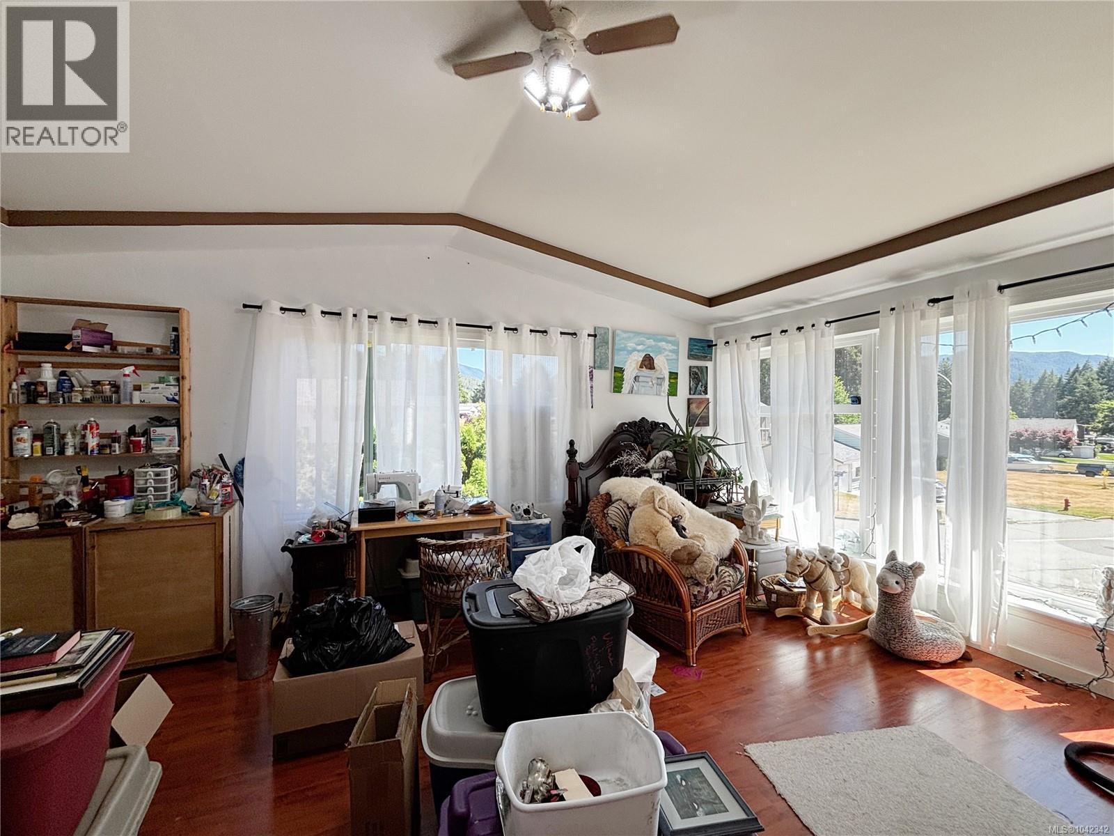 648 Nimpkish Dr - 6