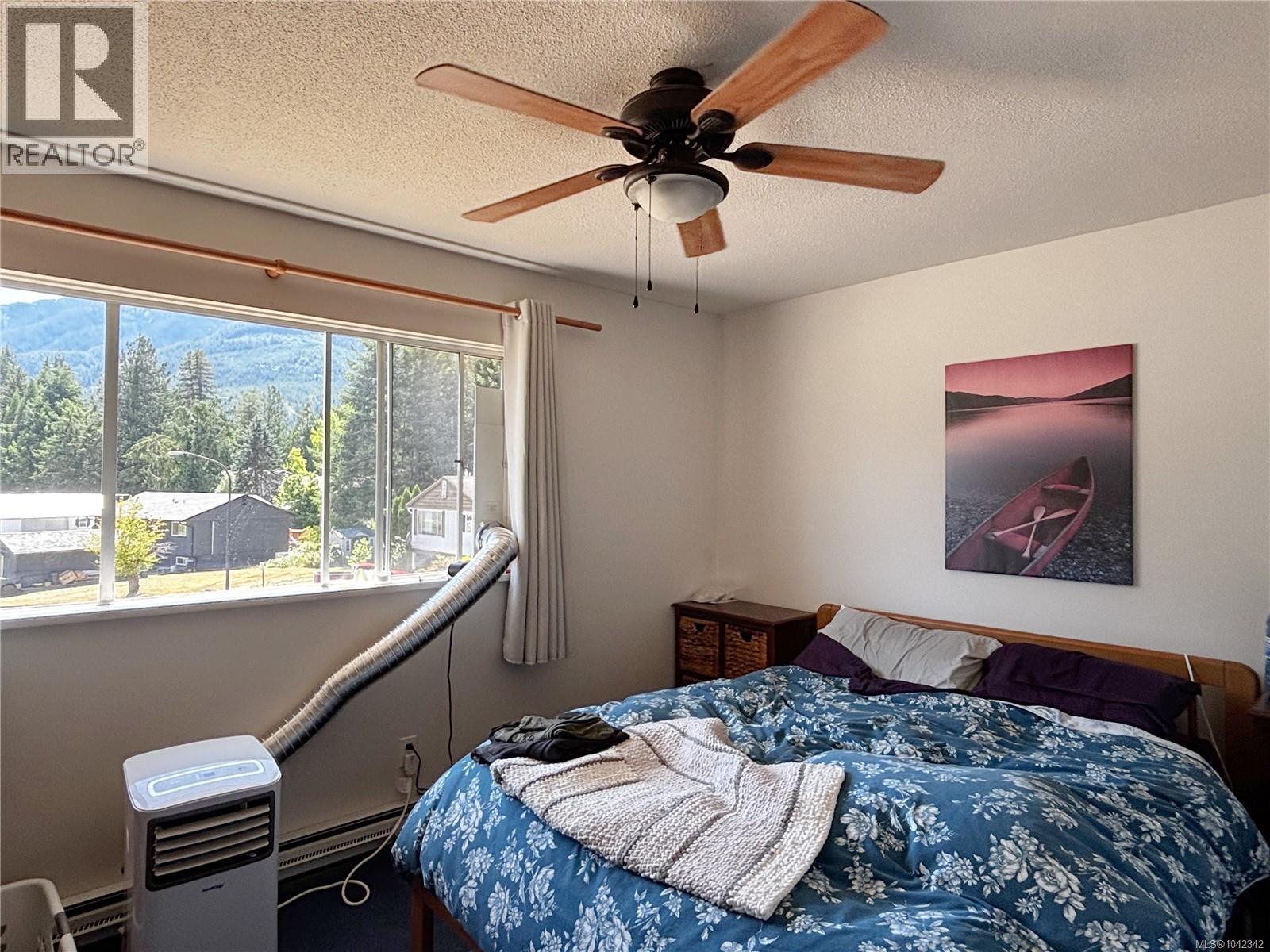 648 Nimpkish Dr - 9