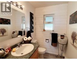 648 Nimpkish Dr, Gold River, BC V0P1G0 Photo 15