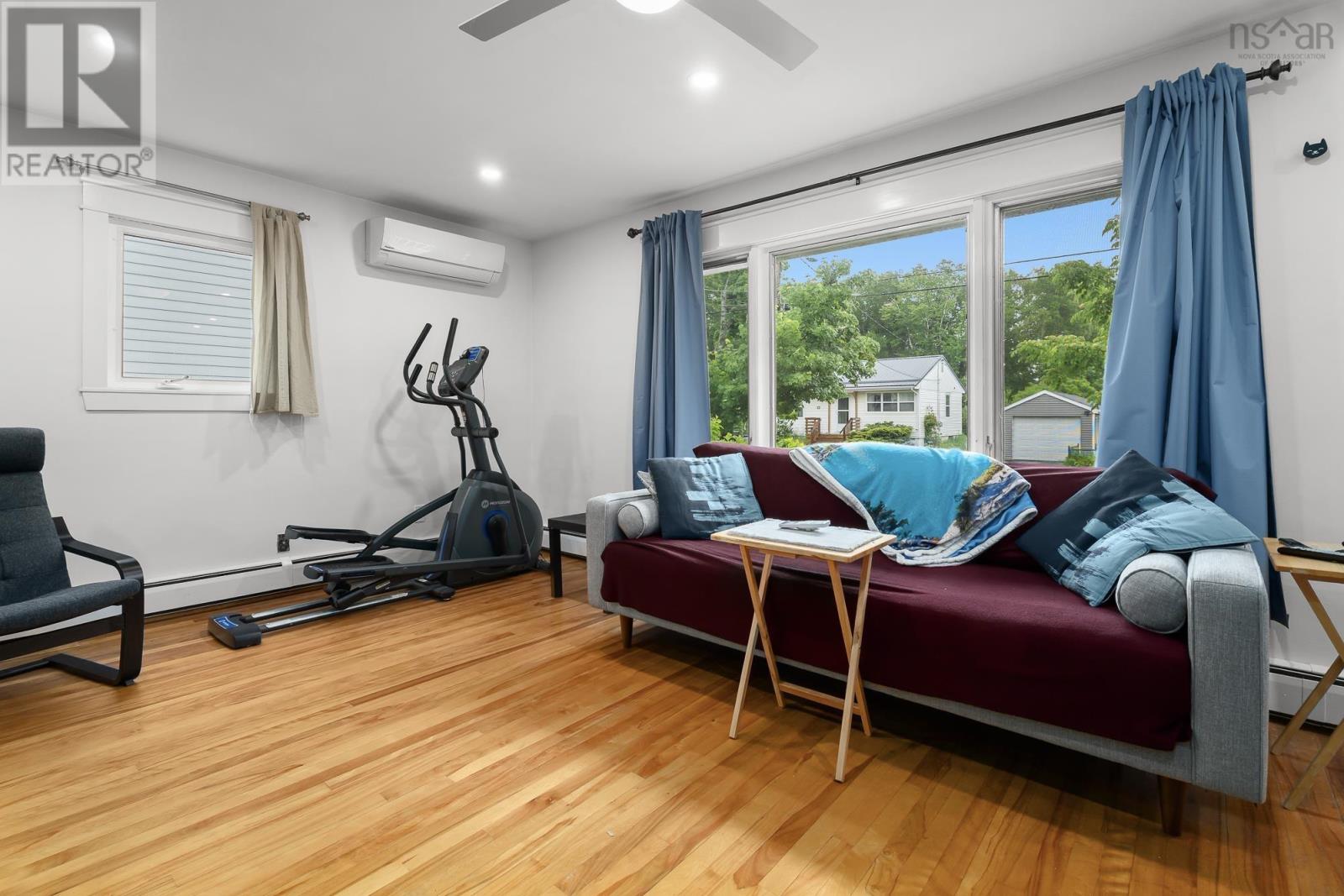47 Frances Street - 6
