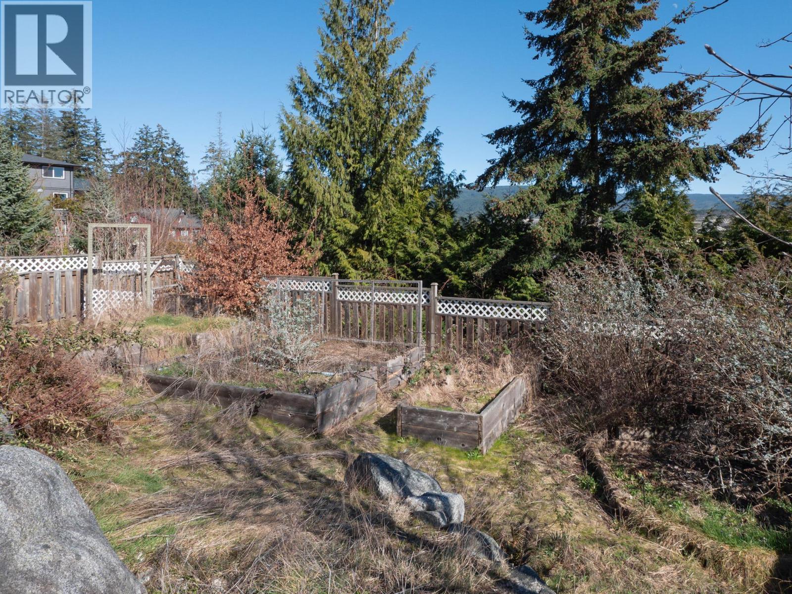 5878 MEDUSA STREET, Sechelt