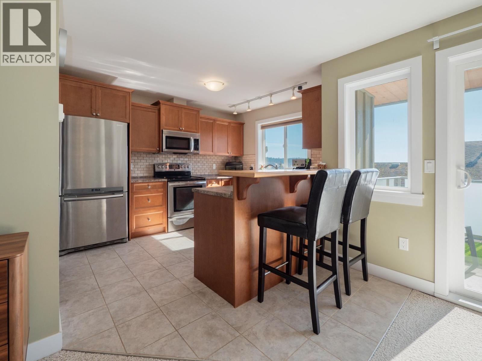 5878 MEDUSA STREET, Sechelt