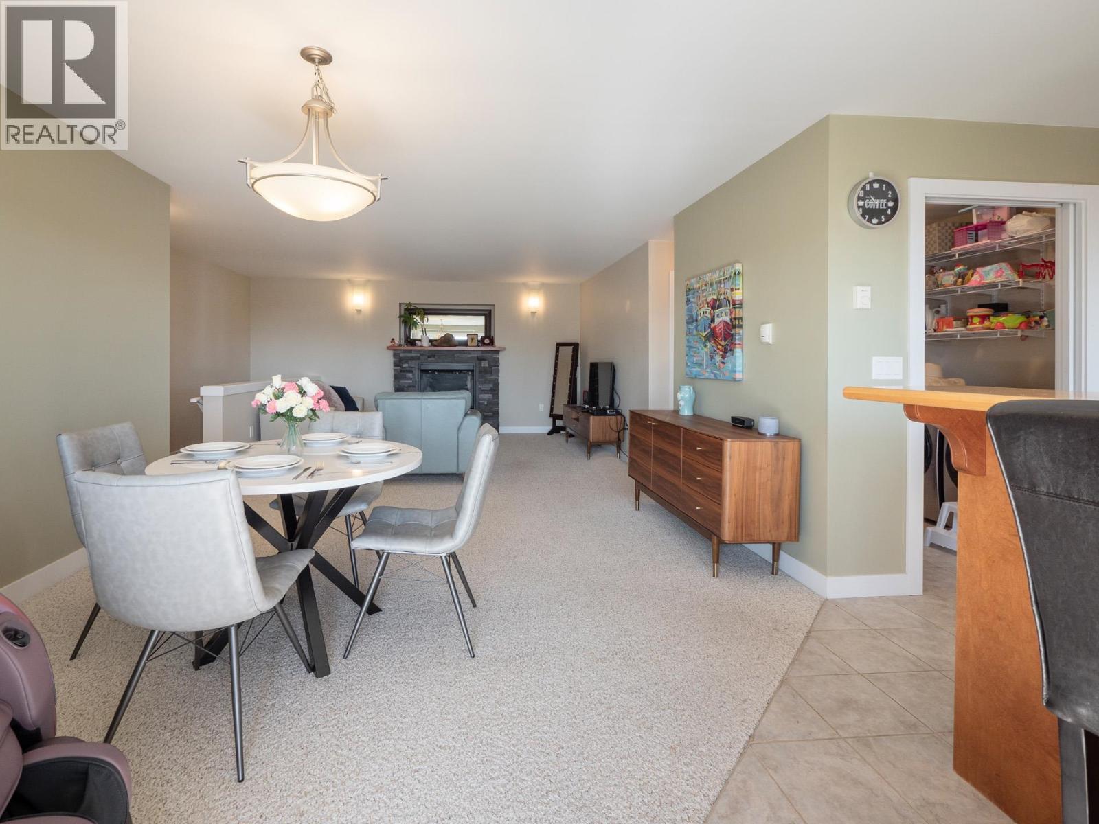 5878 MEDUSA STREET, Sechelt
