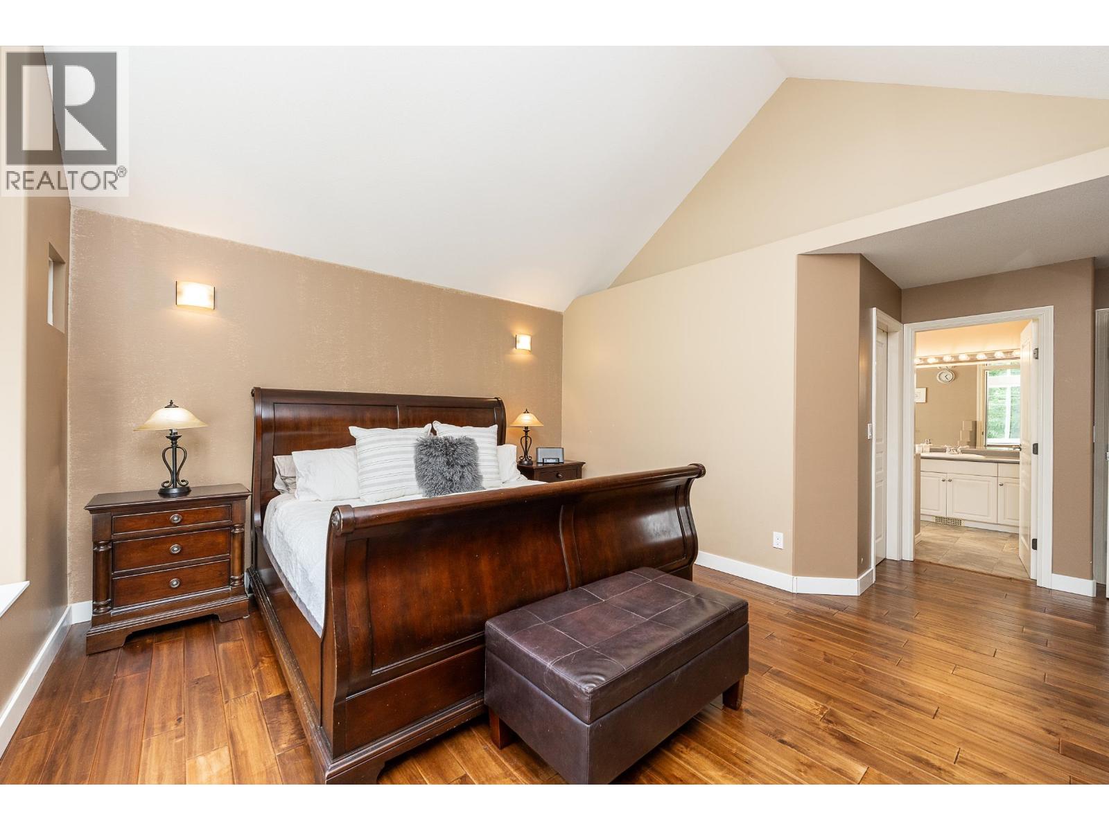 3283 CHARTWELL GREEN, Coquitlam