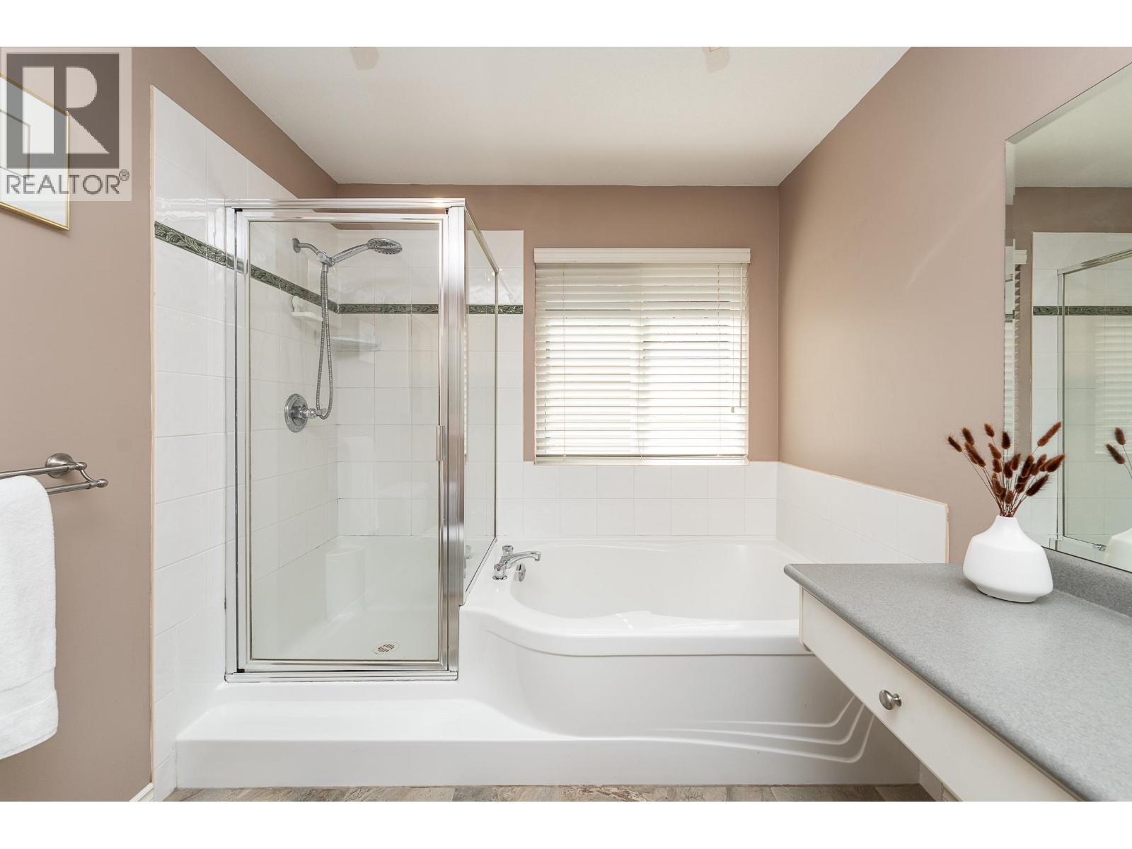 3283 CHARTWELL GREEN, Coquitlam