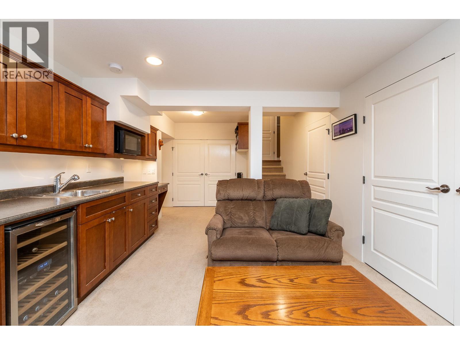 3283 CHARTWELL GREEN, Coquitlam