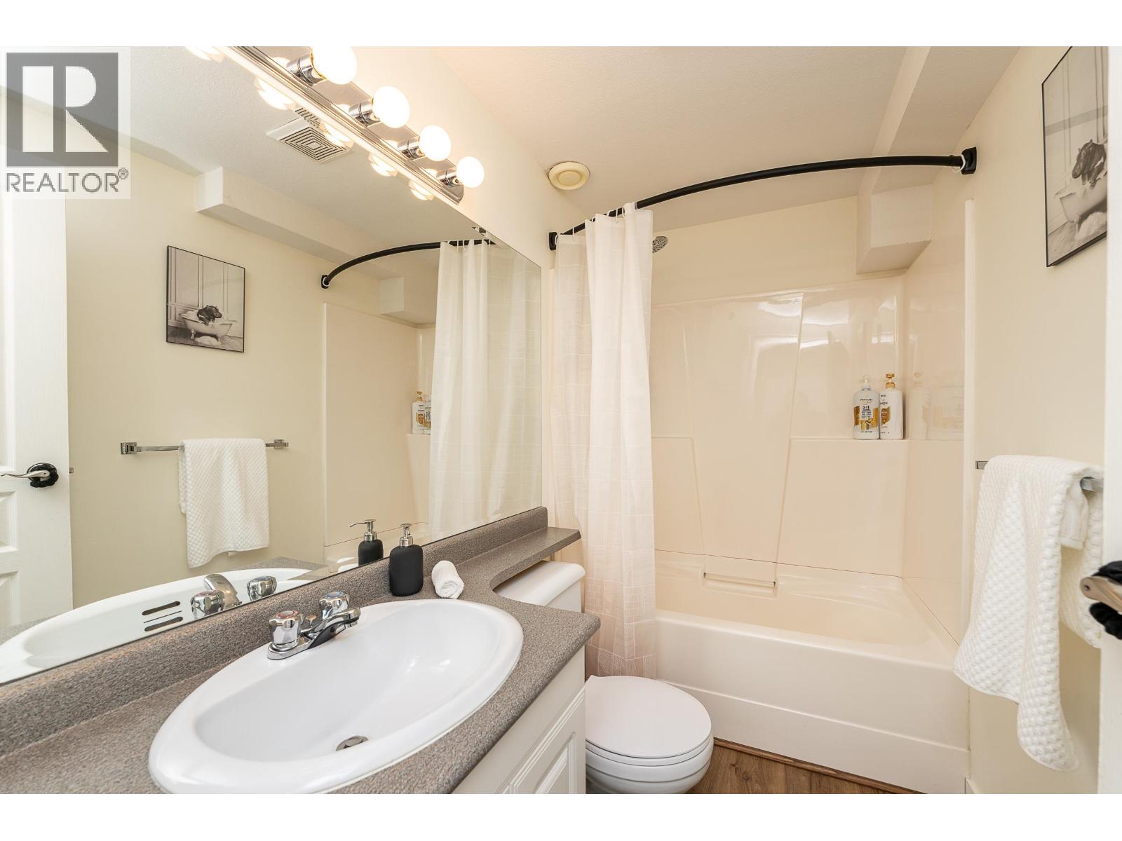 3283 CHARTWELL GREEN, Coquitlam