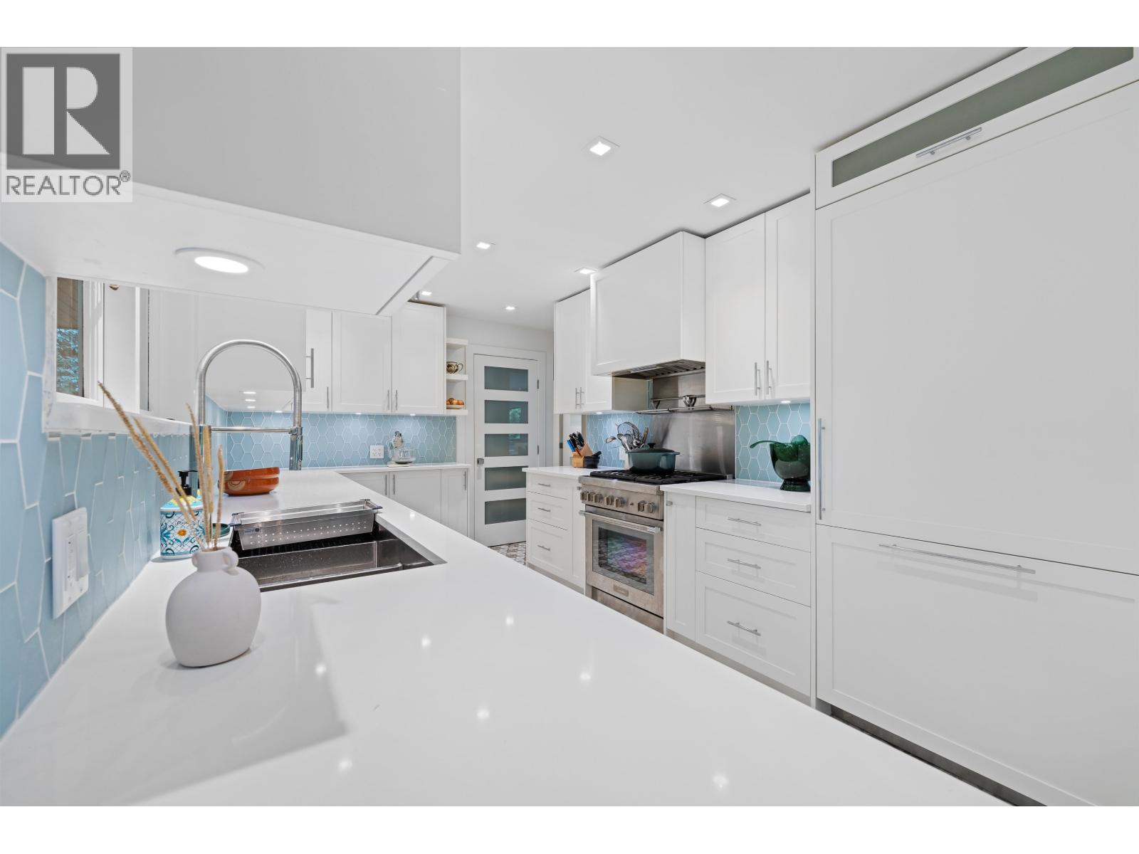4411 STONE CRESCENT, West Vancouver