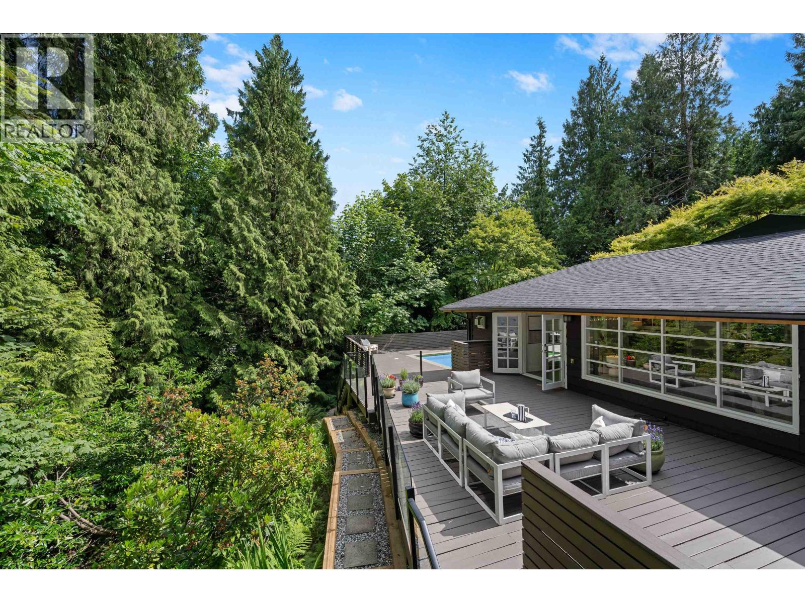 4411 STONE CRESCENT, West Vancouver