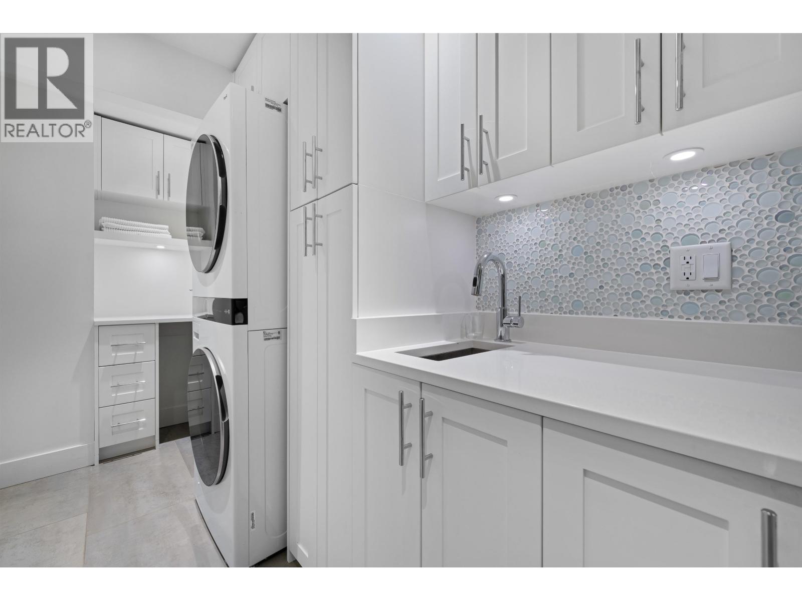 4411 STONE CRESCENT, West Vancouver