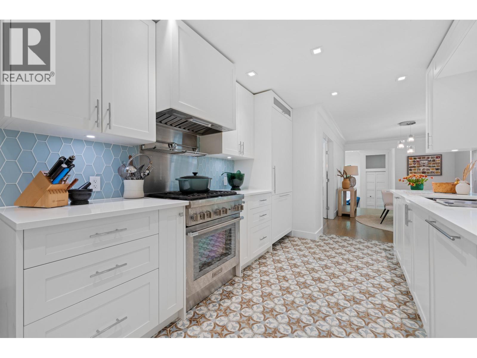 4411 STONE CRESCENT, West Vancouver