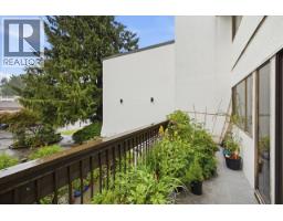 8 7363 Montecito Drive, Burnaby, BC V5A1R4 Photo 10