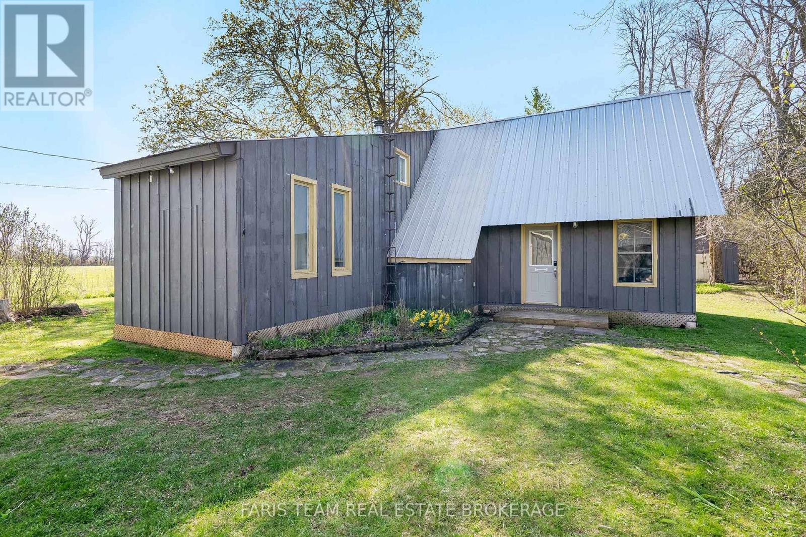 7237 6/7 SIDEROAD NOTTAWASAGA - 2