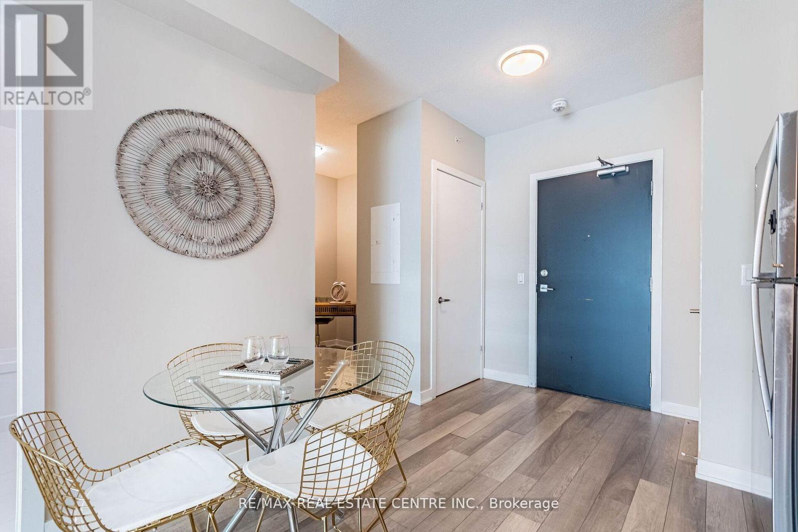 #B314 5240 DUNDAS STREET - 6