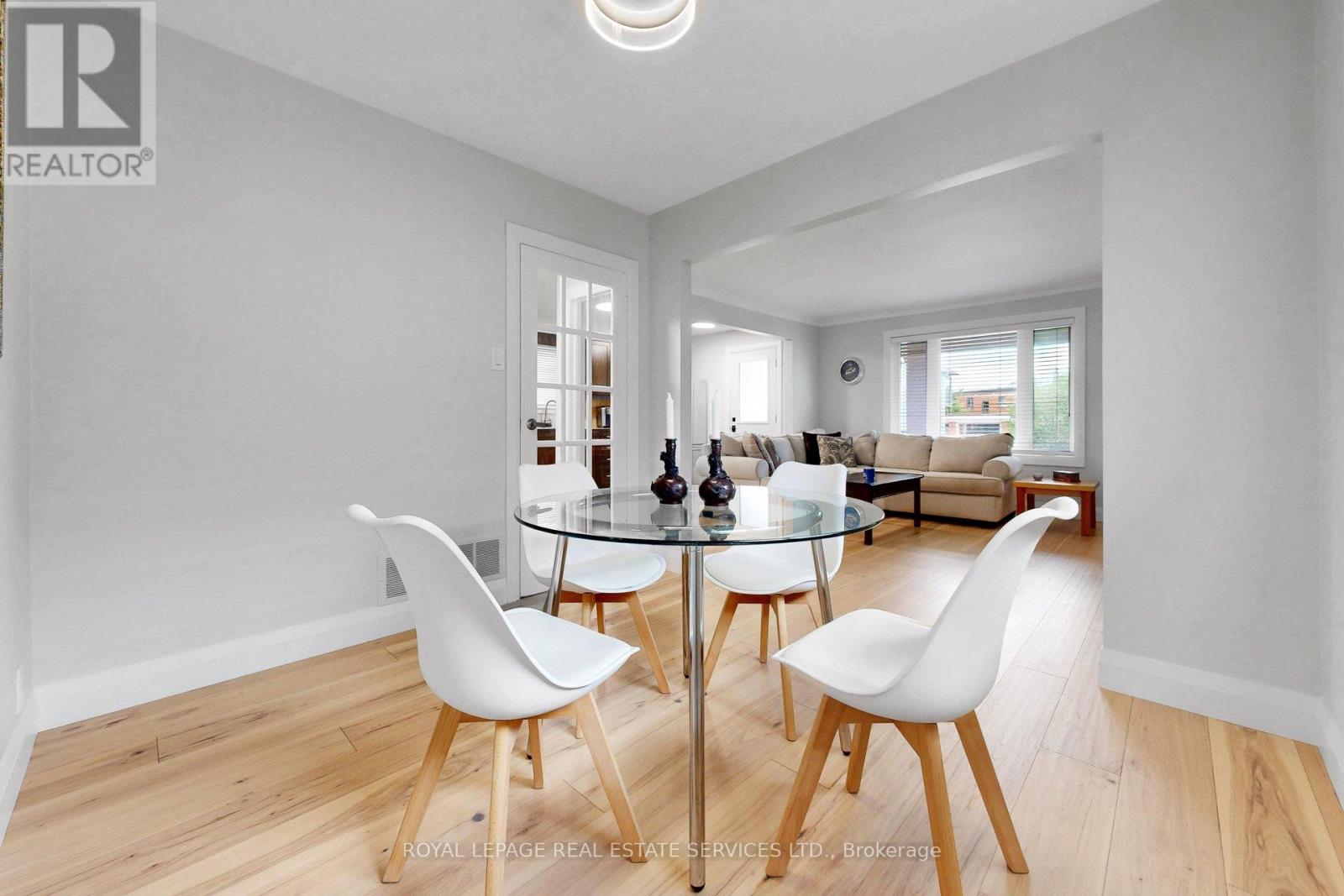 6 PARKCHESTER ROAD - 11