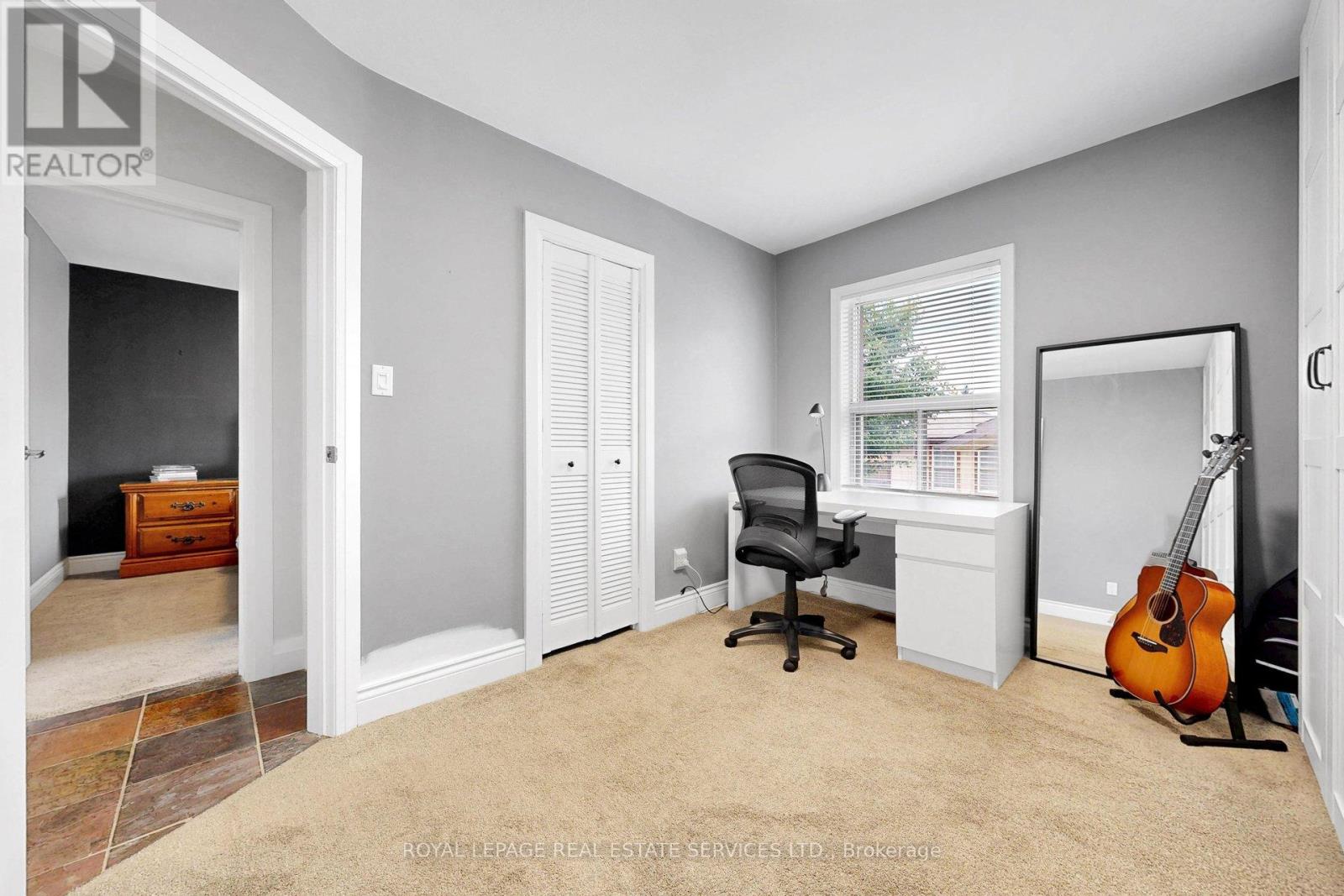 6 PARKCHESTER ROAD - 17