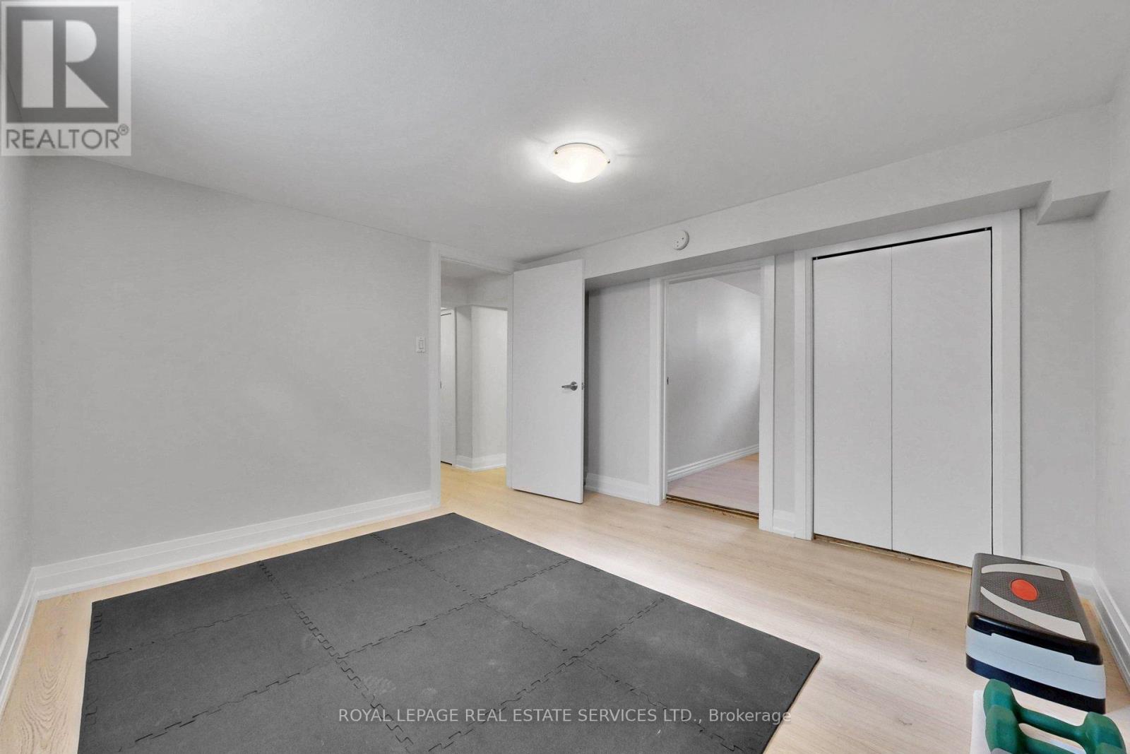 6 PARKCHESTER ROAD - 28