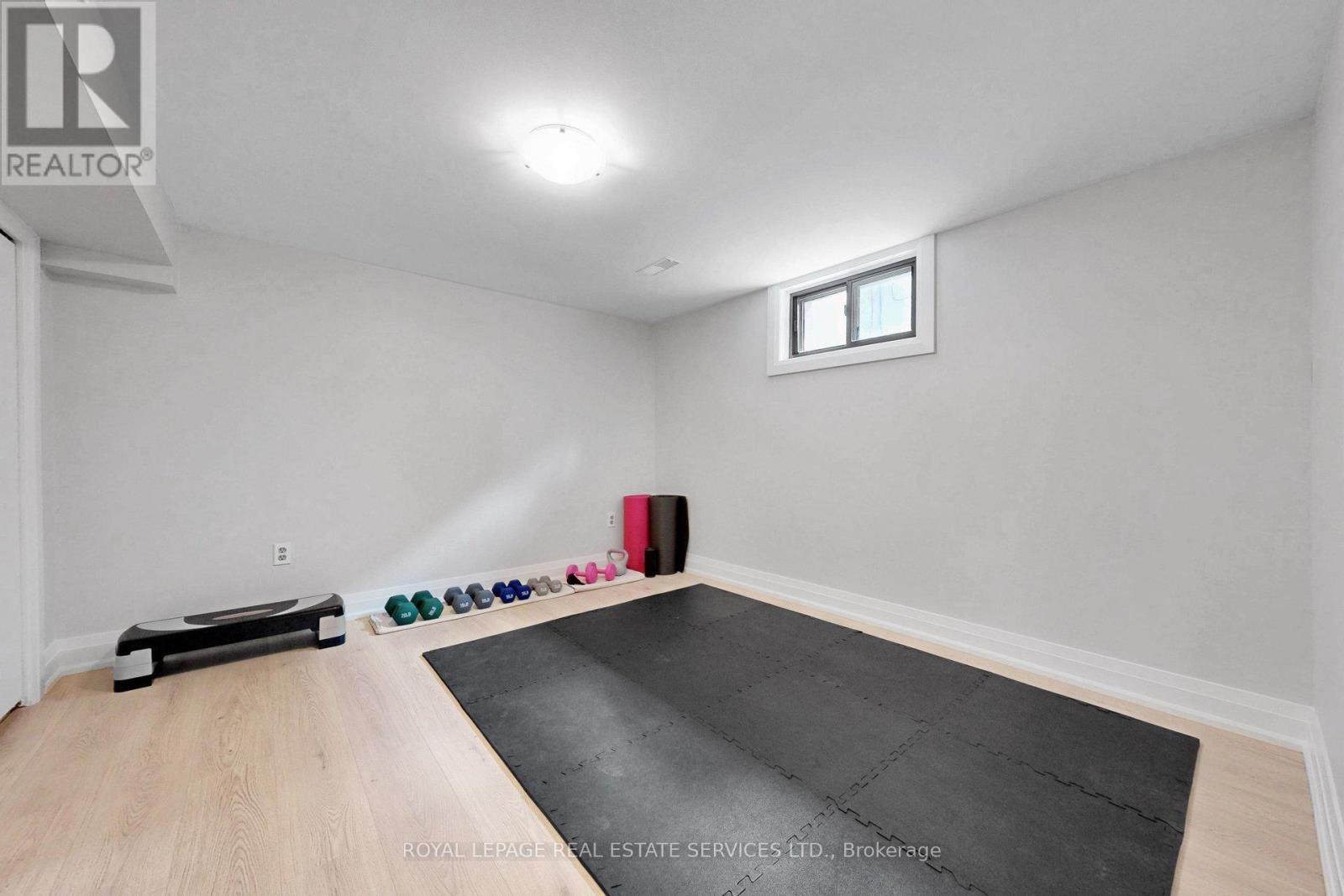 6 PARKCHESTER ROAD - 29