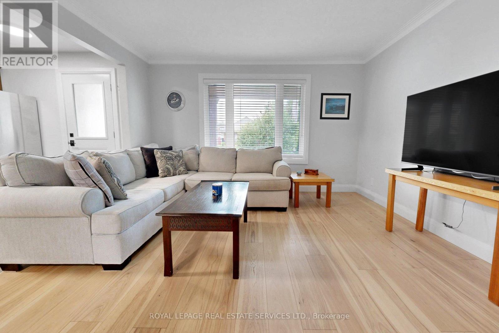6 PARKCHESTER ROAD - 3