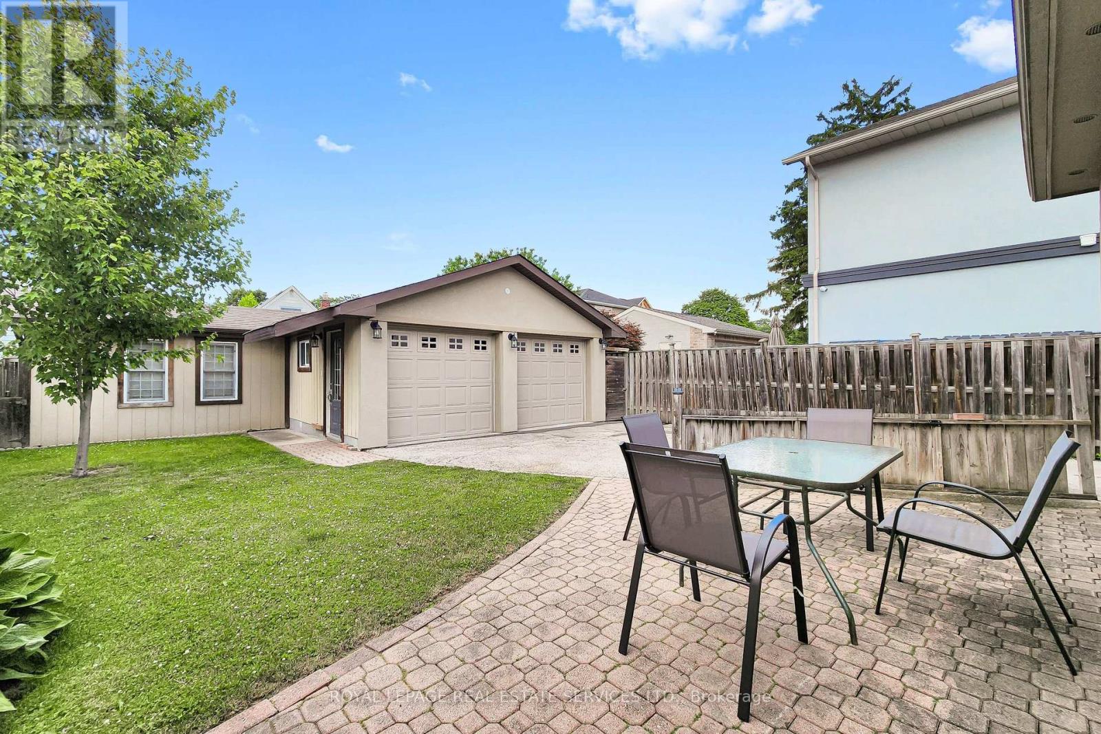 6 PARKCHESTER ROAD - 37