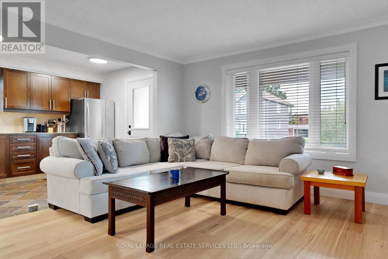 6 PARKCHESTER ROAD - 5