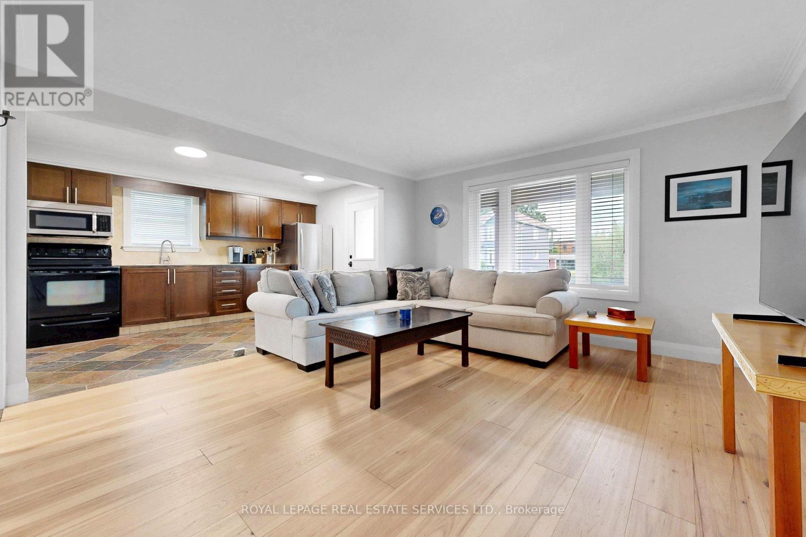 6 PARKCHESTER ROAD - 6