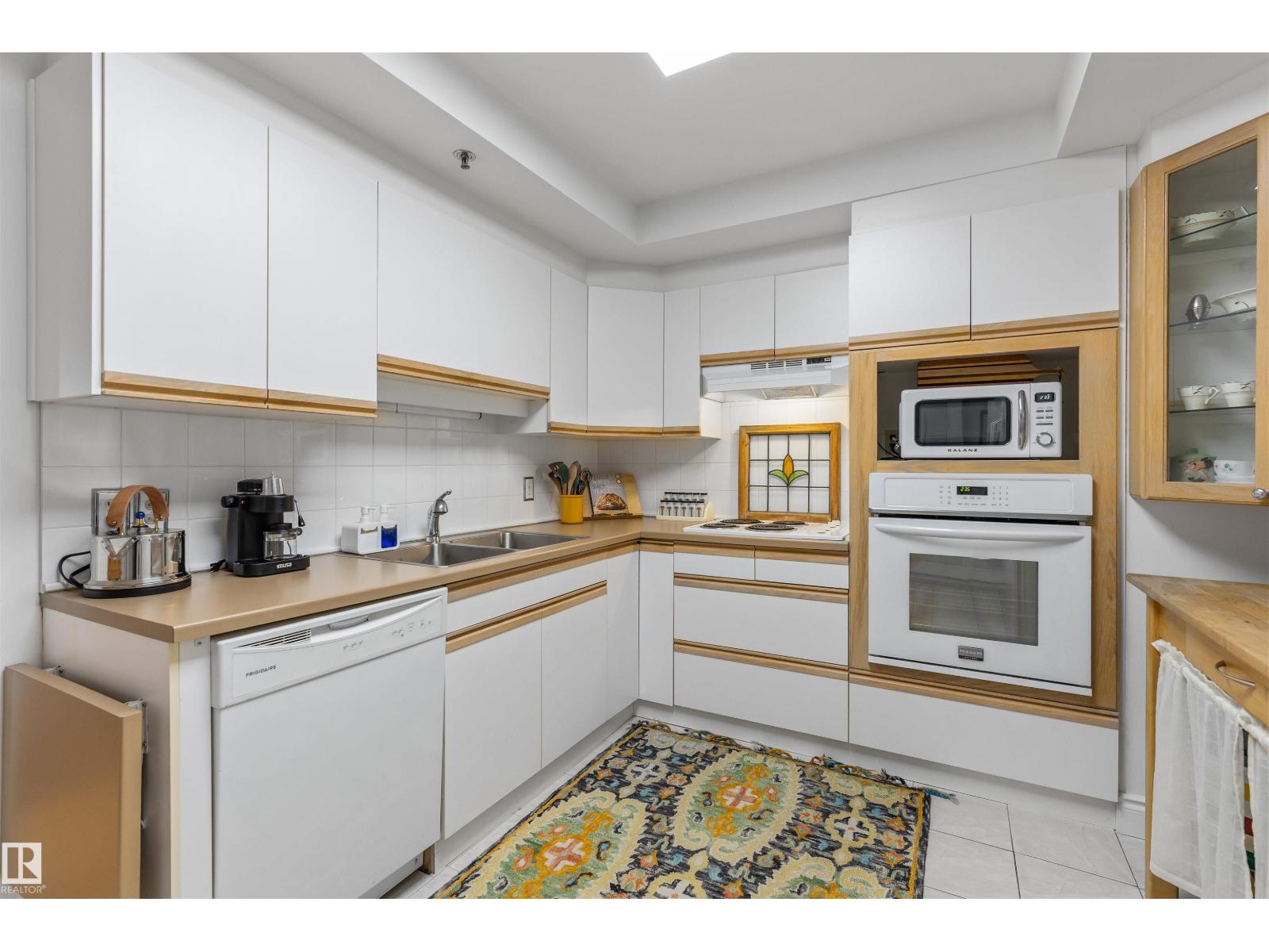 #205 9131 99 ST NW - 18