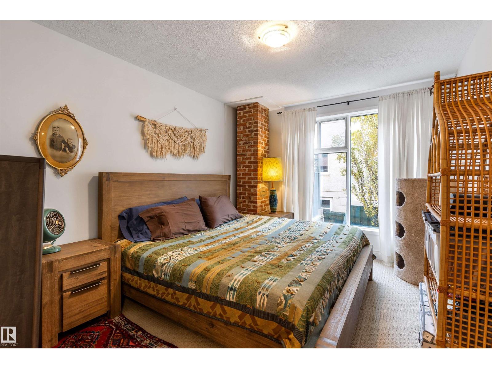#205 9131 99 ST NW - 26