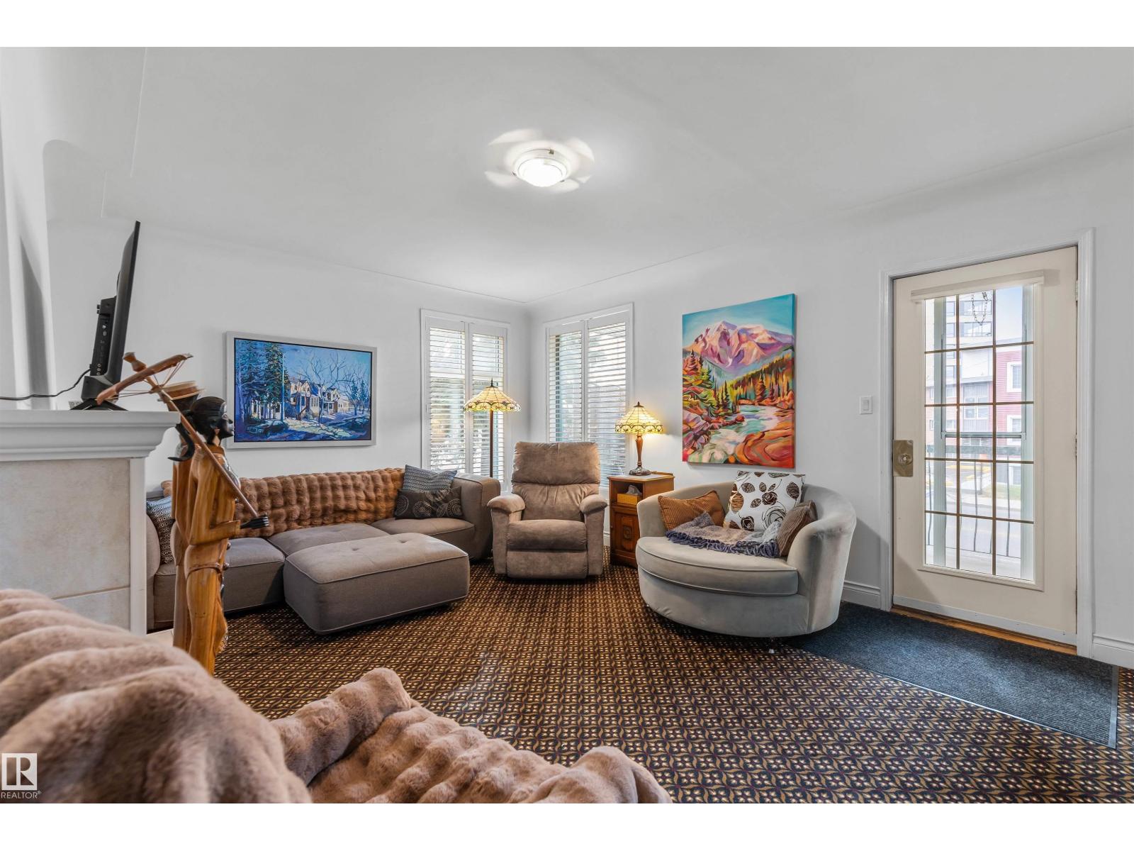 #205 9131 99 ST NW - 34