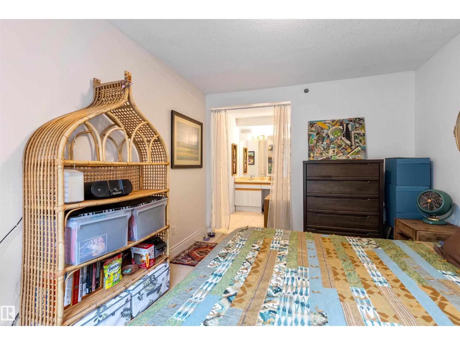 #205 9131 99 ST NW - 28