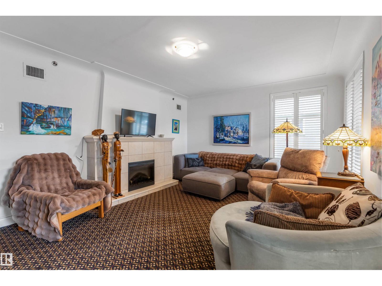 #205 9131 99 ST NW - 35